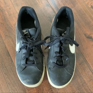 Nike Black Sneakers SZ- 7